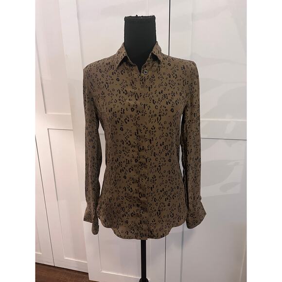 NWOT Carine Roitfield Uniqlo 100% Silk Leopard Print Button Down Blouse Shirt -S - Picture 13 of 14